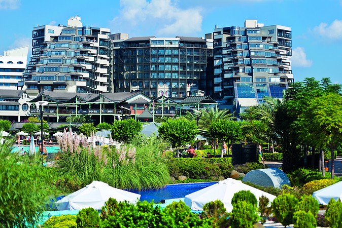 LIMAK LARA DE LUXE HOTEL & SPA 5*